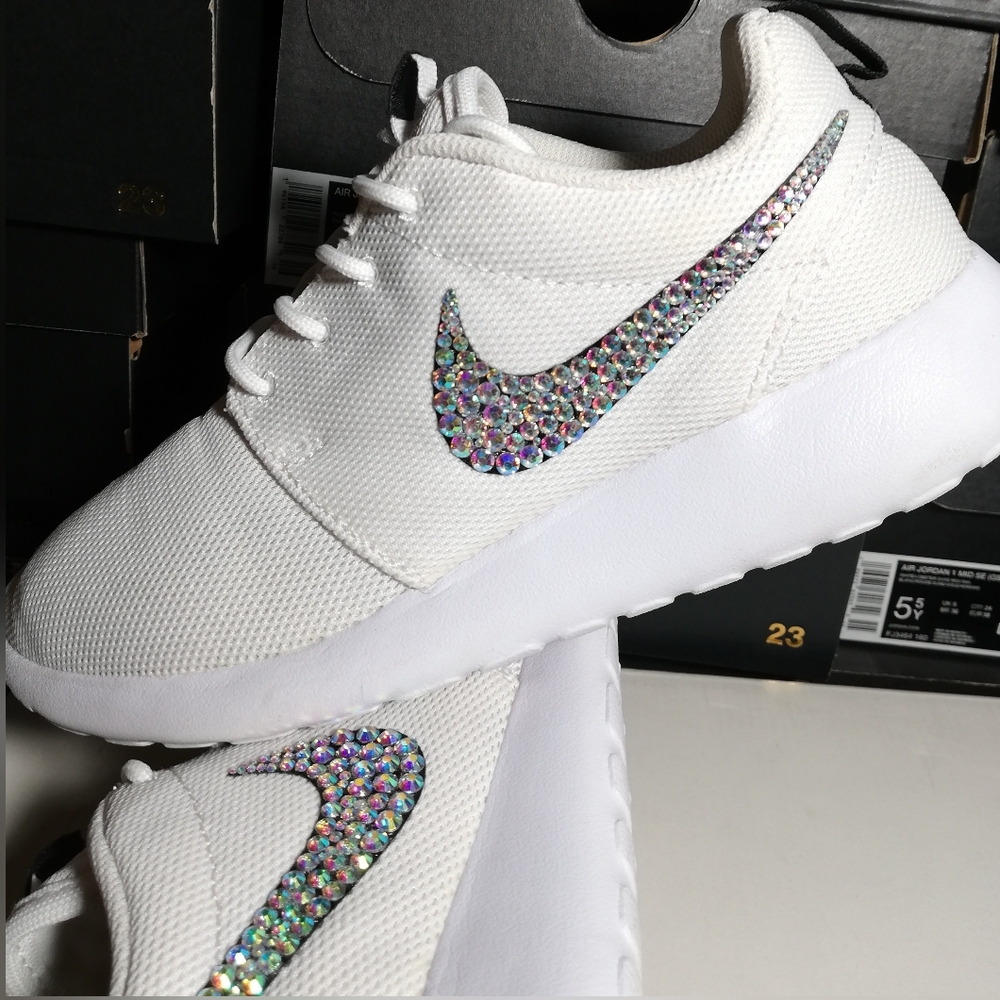 NIKE ROSHE "SWAROVSKI CRYSTALS CUSTOMIZED" WOMEN'S US SIZE 7.5 MINT COND